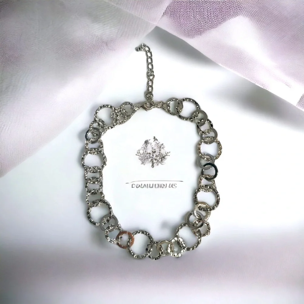 TEXTURED Silver Concentric Linked Circles Choker Fashion Necklace 17”